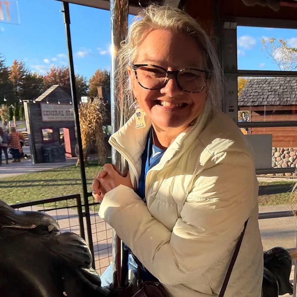 Meet your Posher, Lana